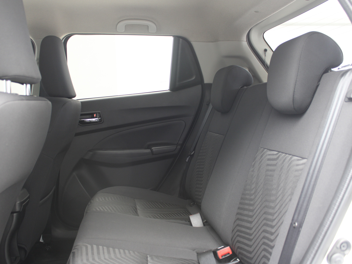 SUZUKI SWIFT GL 2025