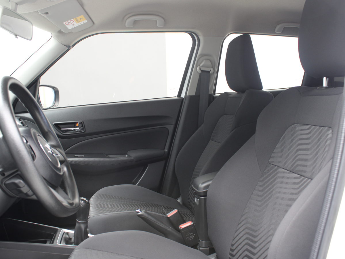 SUZUKI SWIFT GL 2025