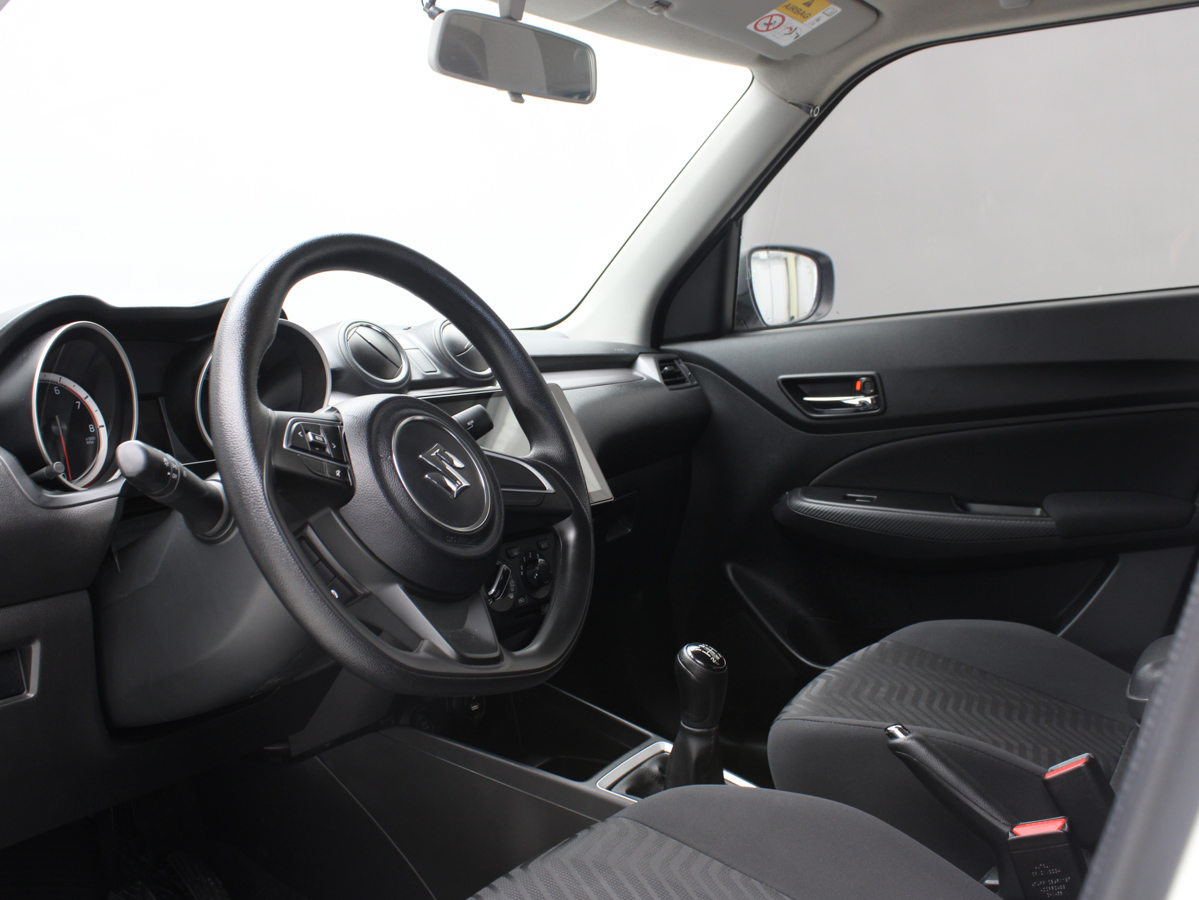 SUZUKI SWIFT GL 2025