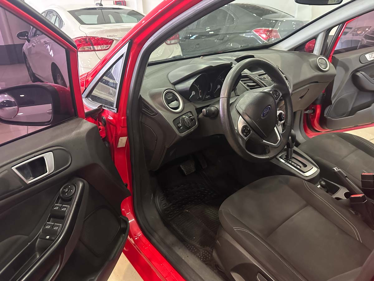 FORD FIESTA HATCH 1.6 FULL SE AT 2016