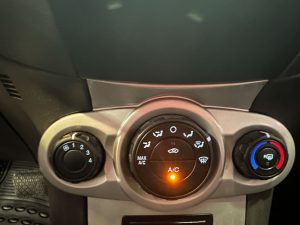 FORD FIESTA HATCH 1.6 FULL SE AT 2016