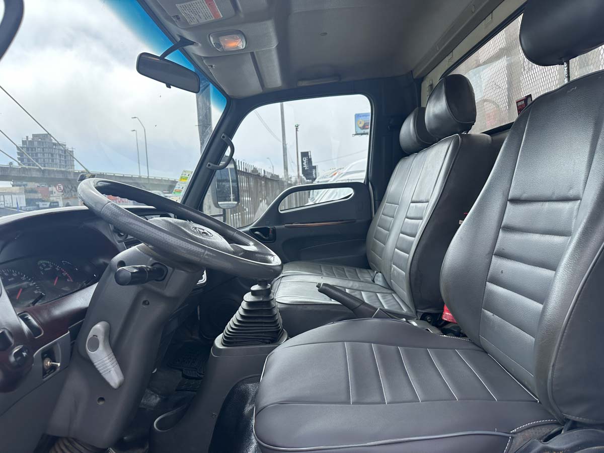 HYUNDAI HD65 DIESEL FULL 3.9 CAJA LARGA 2020