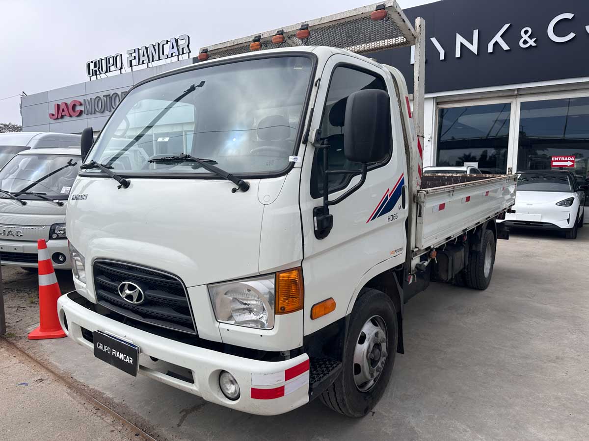 HYUNDAI HD65 DIESEL FULL 3.9 CAJA LARGA 2020
