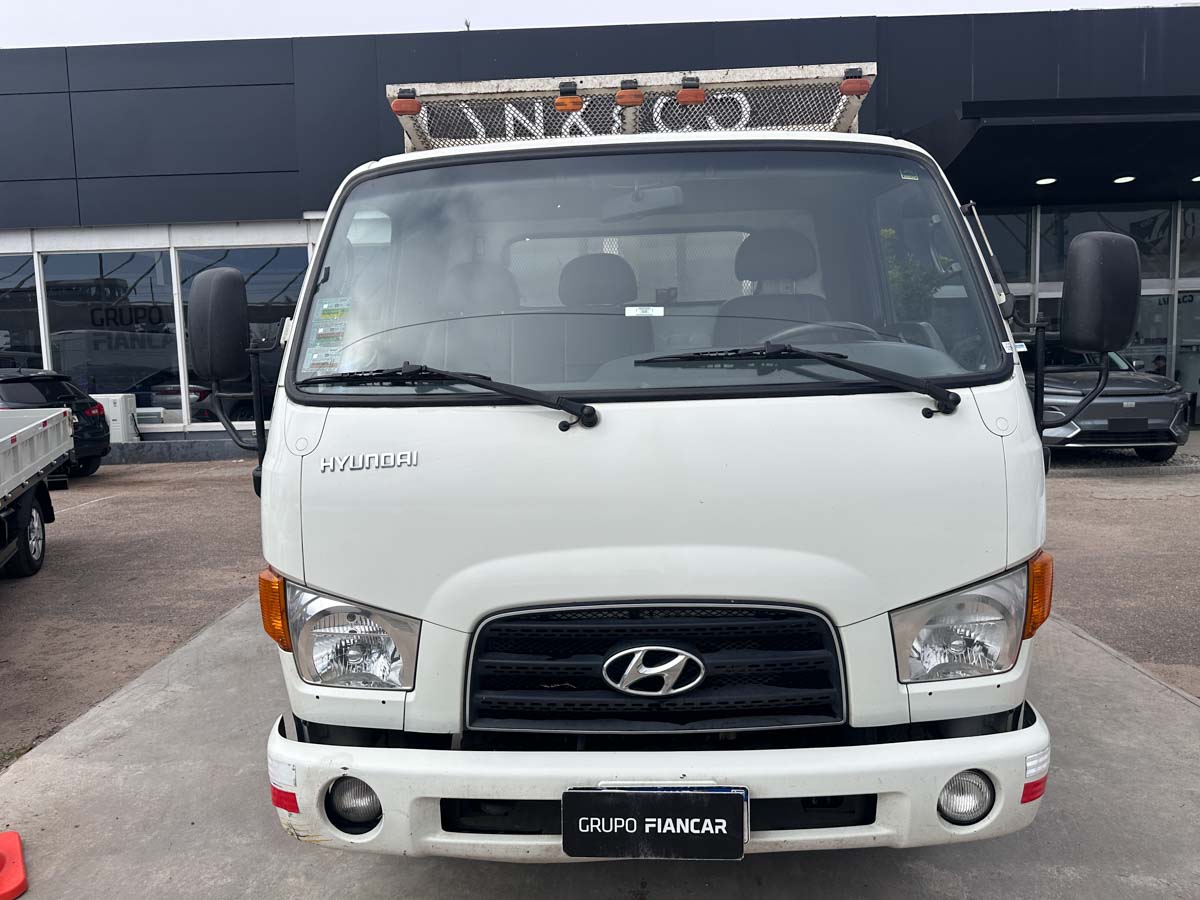 HYUNDAI HD65 DIESEL FULL 3.9 CAJA LARGA 2020