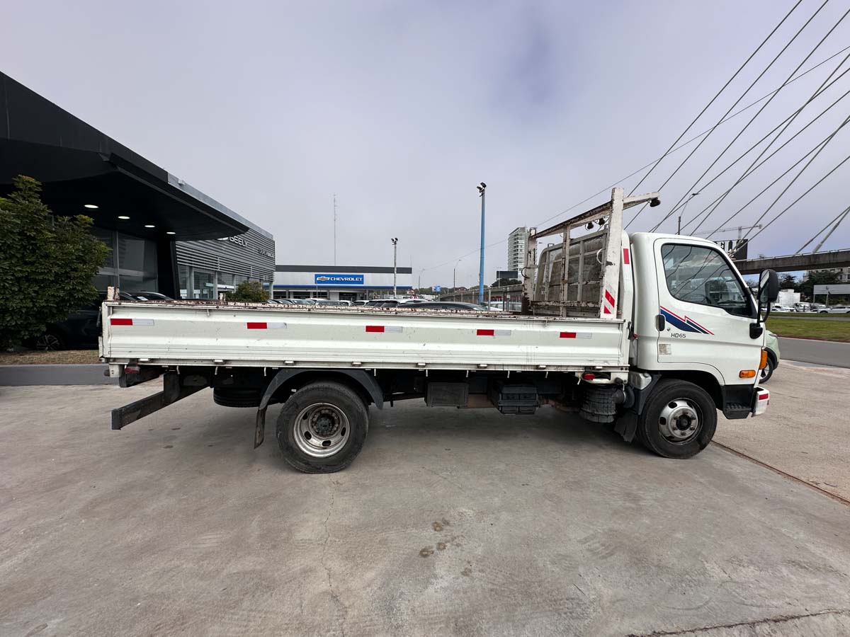 HYUNDAI HD65 DIESEL FULL 3.9 CAJA LARGA 2020
