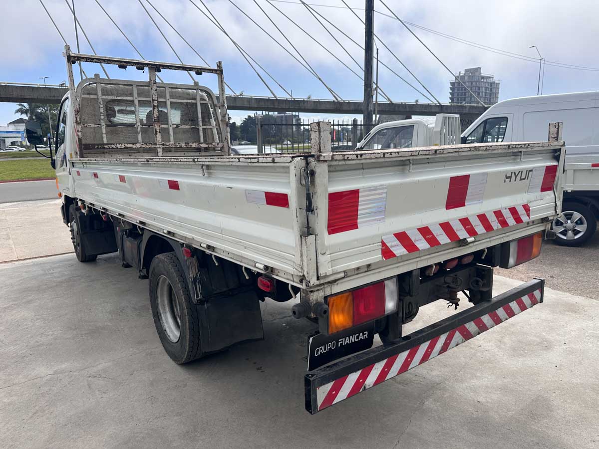 HYUNDAI HD65 DIESEL FULL 3.9 CAJA LARGA 2020