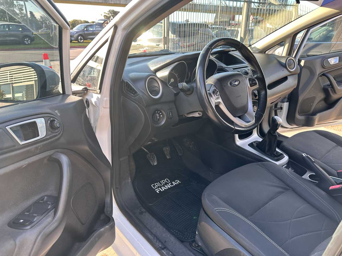 FORD FIESTA SE MT 1.6 5PTS 2014