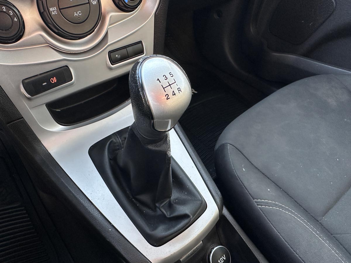 FORD FIESTA SE MT 1.6 5PTS 2014