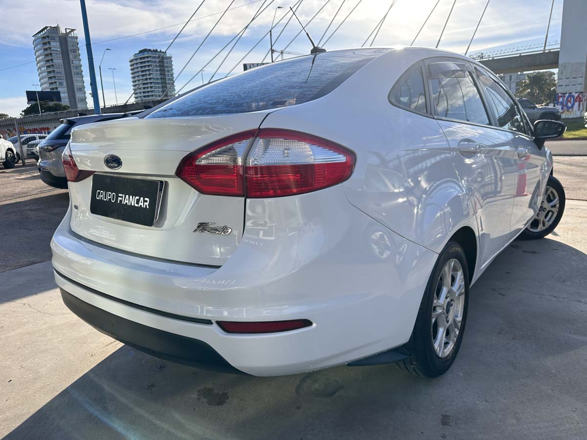 FORD FIESTA SE MT 1.6 5PTS 2014