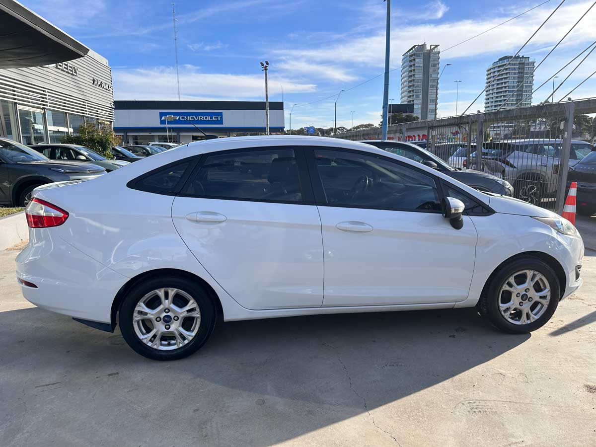 FORD FIESTA SE MT 1.6 5PTS 2014