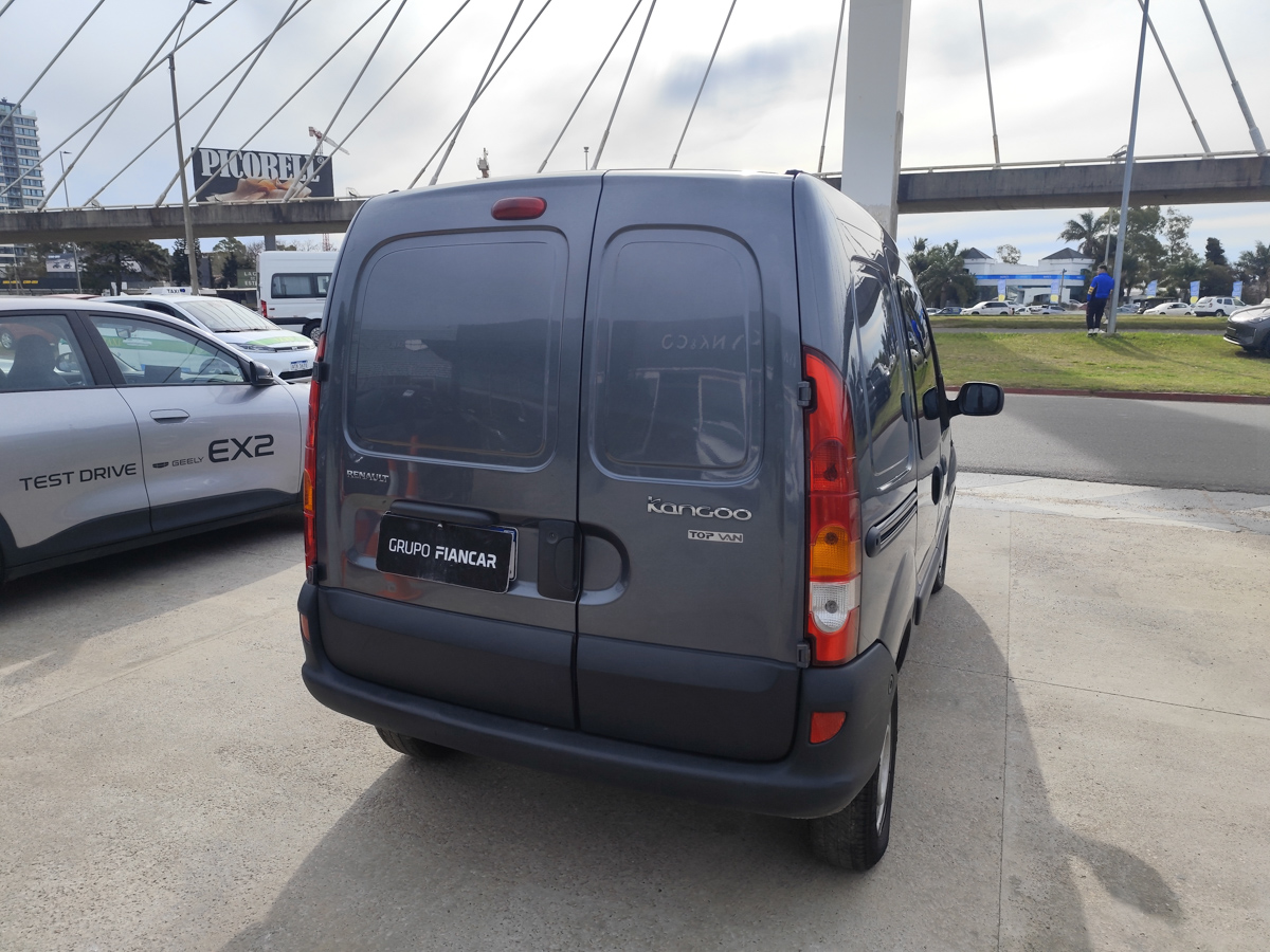RENAULT KANGOO 2018 DESCUENTA IVA