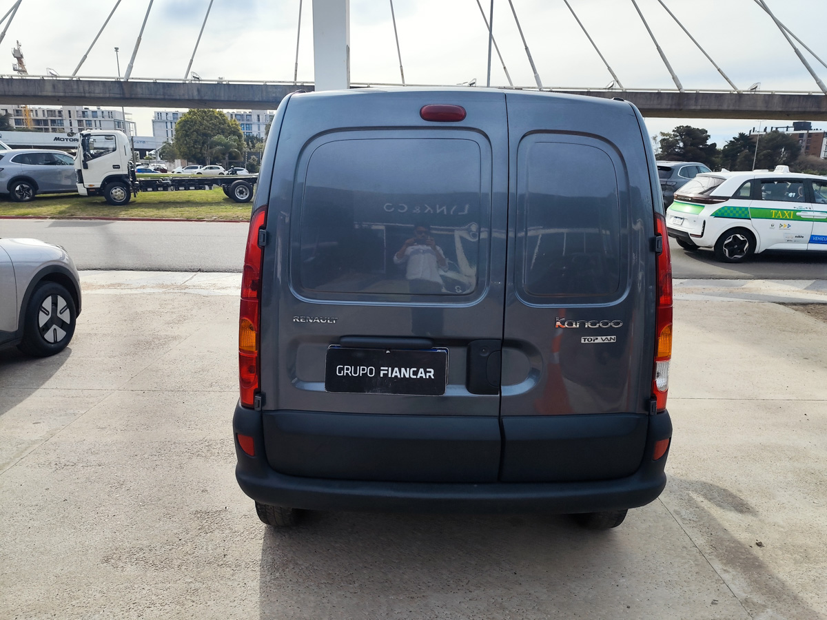 RENAULT KANGOO 2018 DESCUENTA IVA
