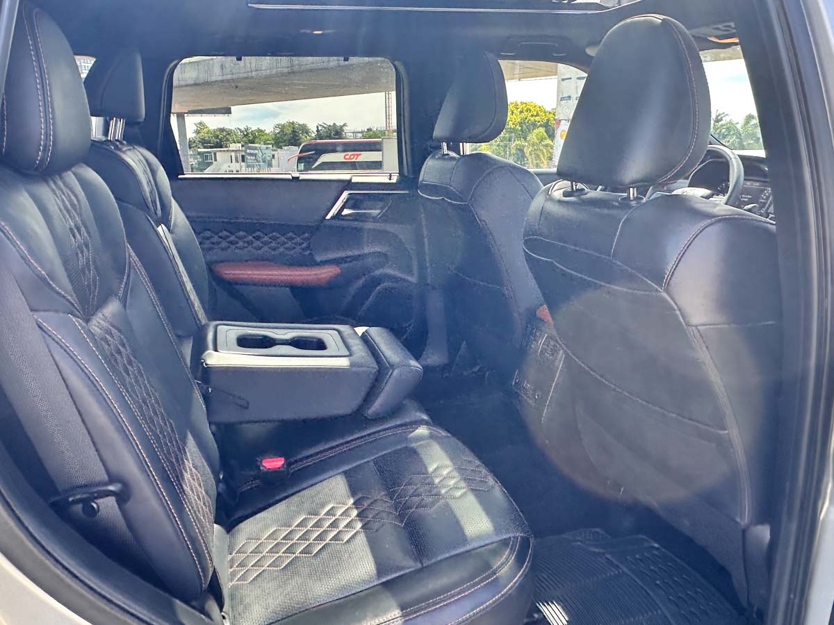 MITUSBISHI OUTLANDER 2.5 AT 4X4 EXTRA FULL 2024