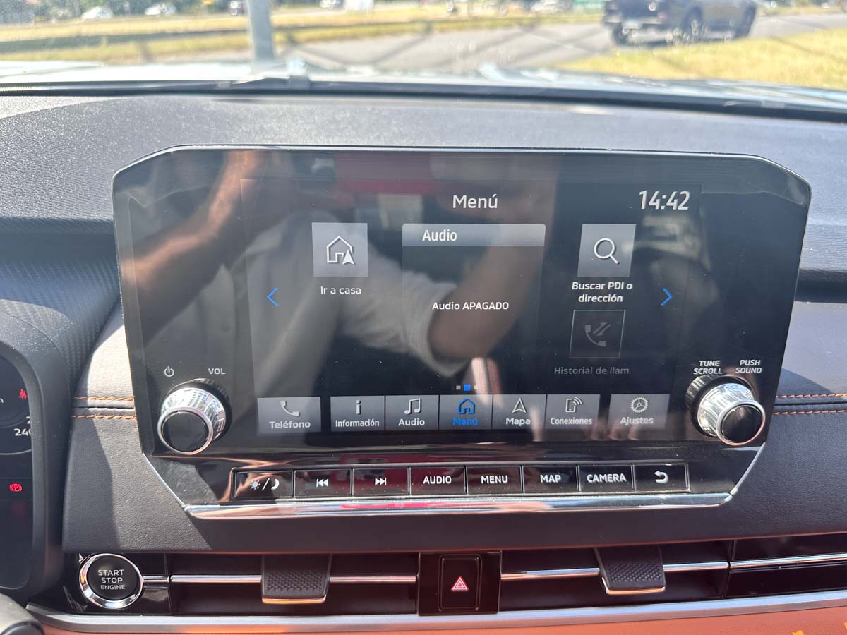 MITUSBISHI OUTLANDER 2.5 AT 4X4 EXTRA FULL 2024