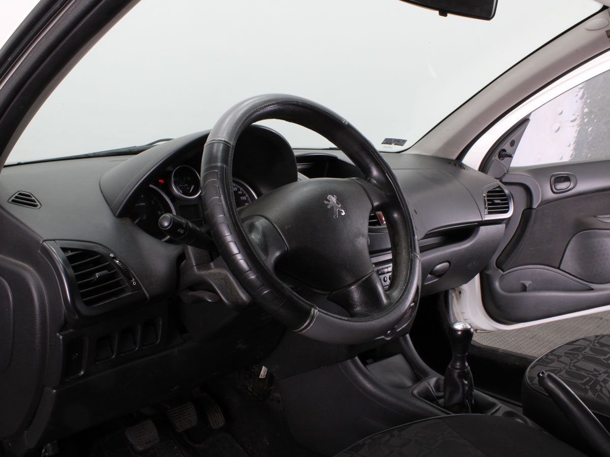 PEUGEOT 207 COMPACT 1.4 ONE LINE 2009