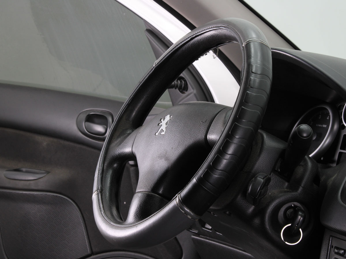 PEUGEOT 207 COMPACT 1.4 ONE LINE 2009