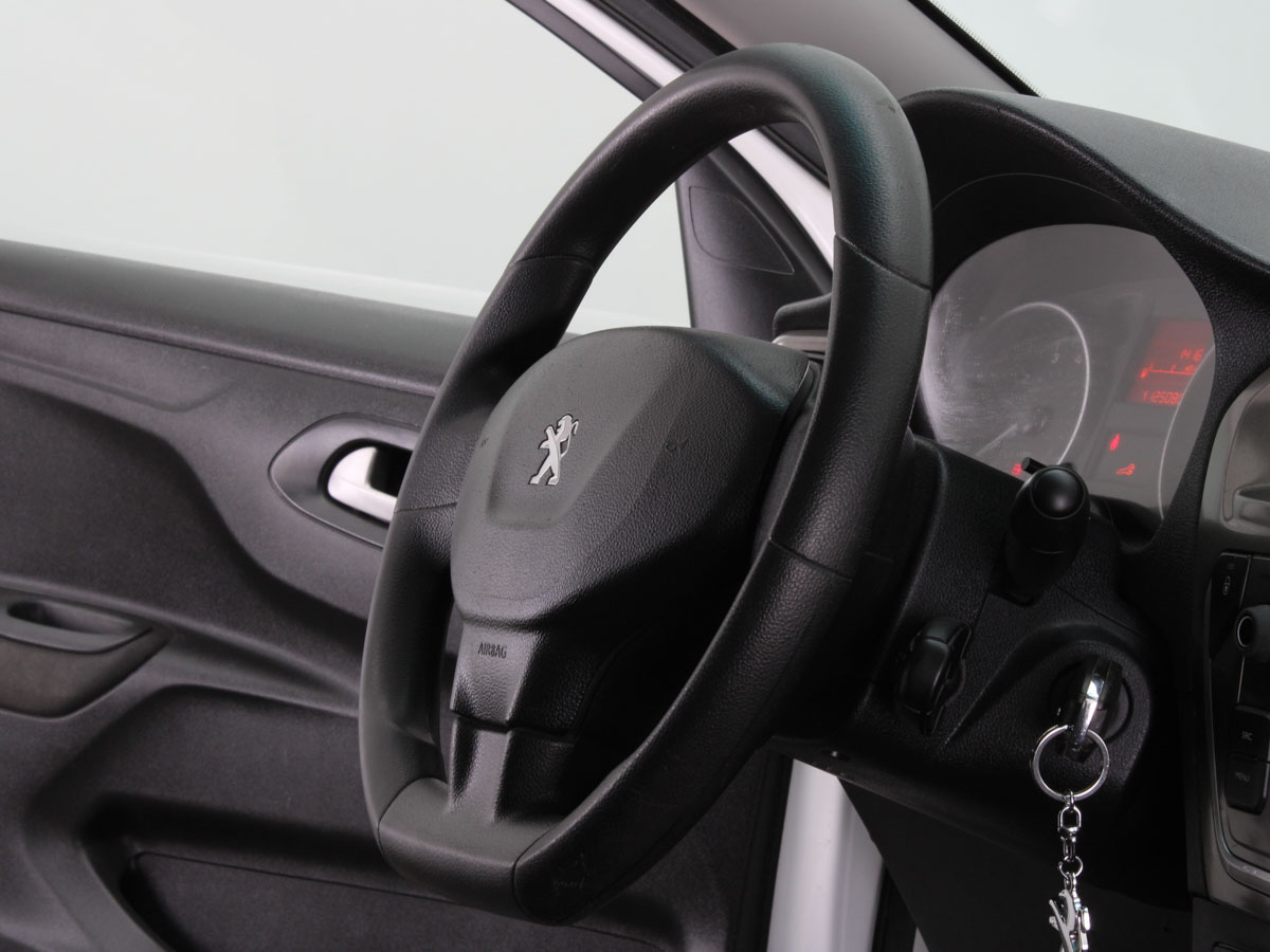 PEUGEOT 301 ACTIVE 1.6 VTI 2022