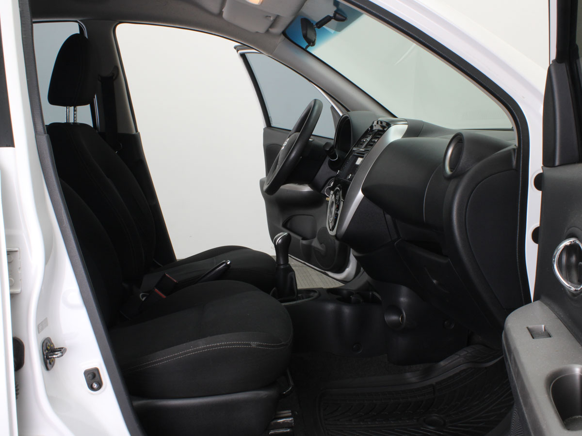 NISSAN MARCH 1.6 EXTRA FULL MT 2018