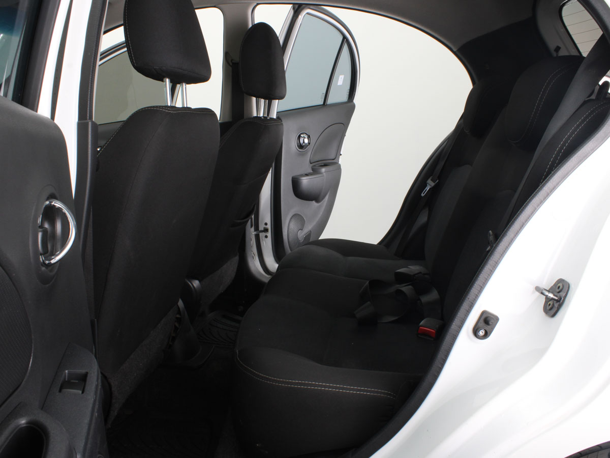 NISSAN MARCH 1.6 EXTRA FULL MT 2018