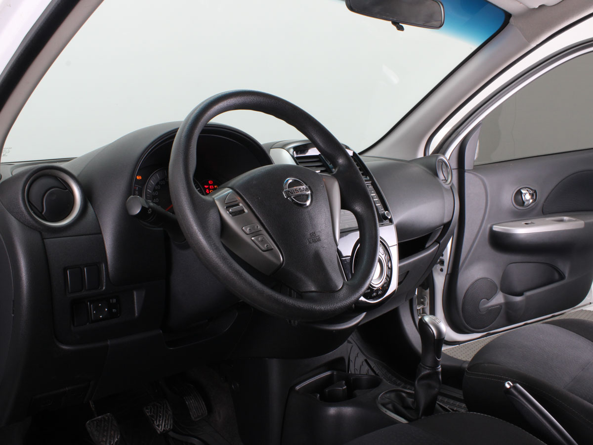 NISSAN MARCH 1.6 EXTRA FULL MT 2018