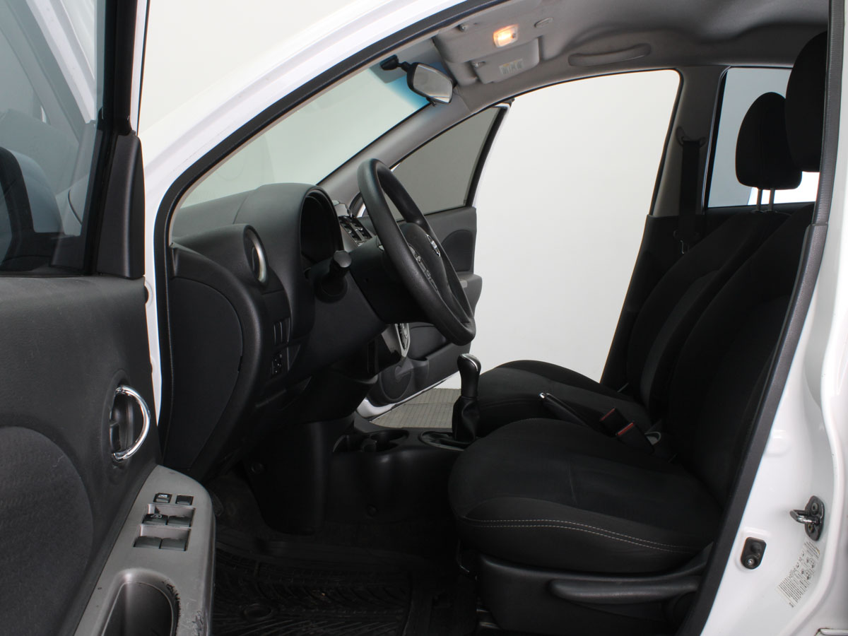 NISSAN MARCH 1.6 EXTRA FULL MT 2018