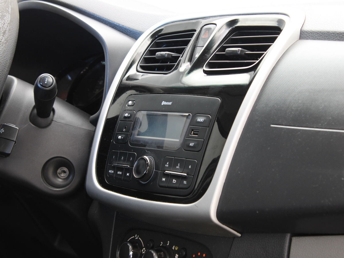 RENAULT LOGAN 2019
