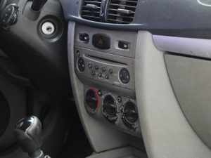 RENAULT SYMBOL 2010