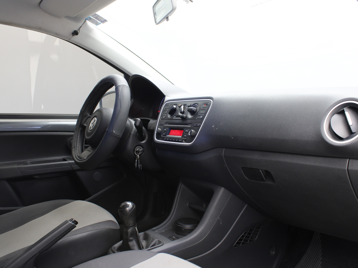 VOLKSWAGEN UP 2017