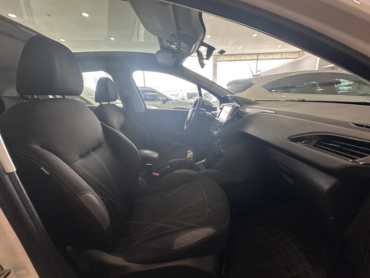 PEUGEOT 208 ACTIVE 1.6 FULL 2013