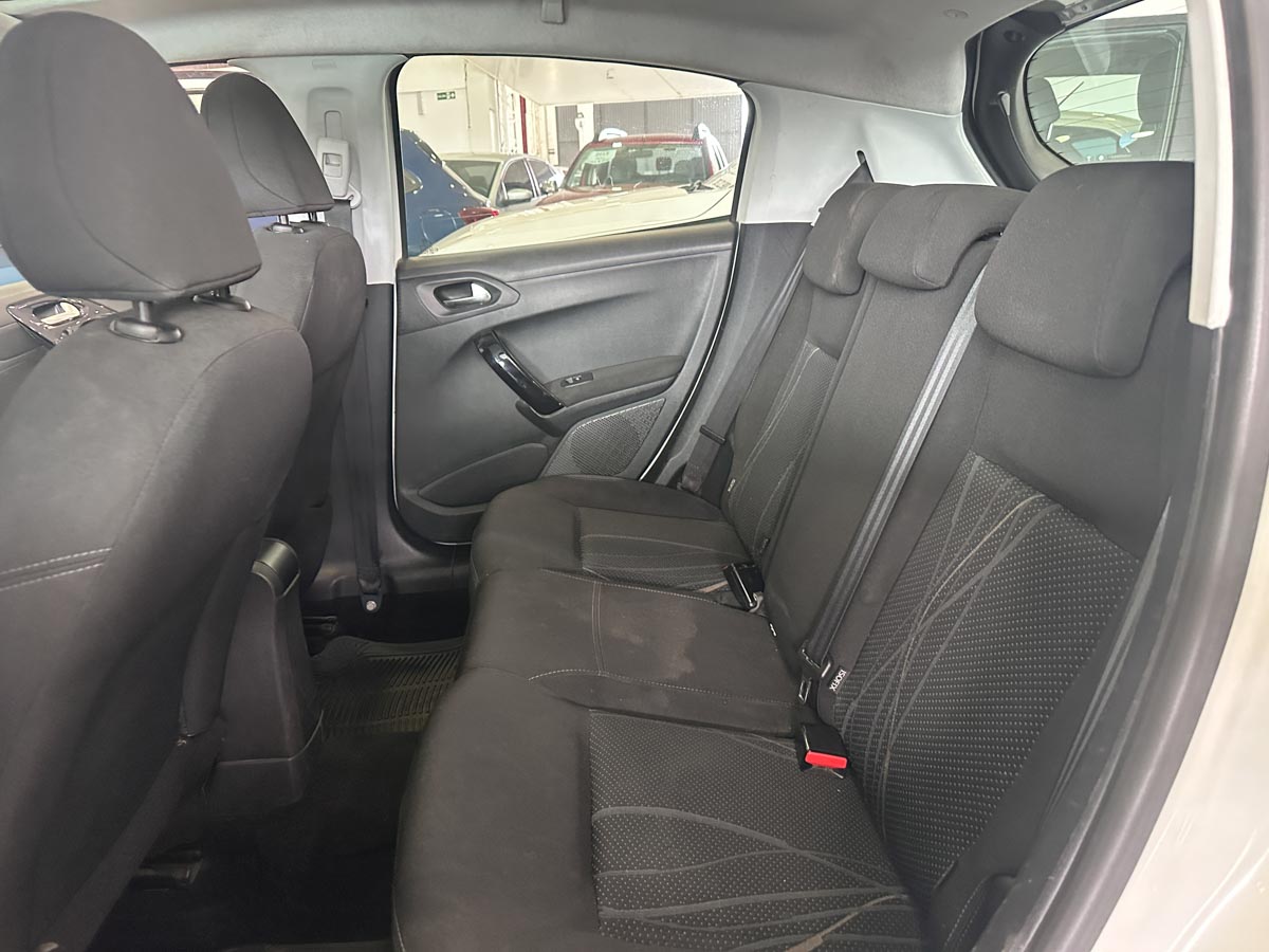PEUGEOT 208 ACTIVE 1.6 FULL 2013