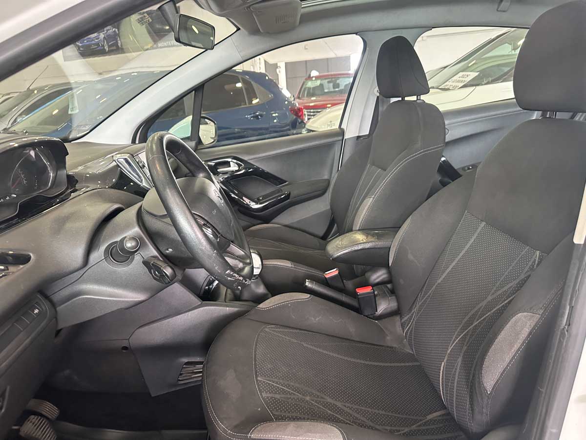 PEUGEOT 208 ACTIVE 1.6 FULL 2013