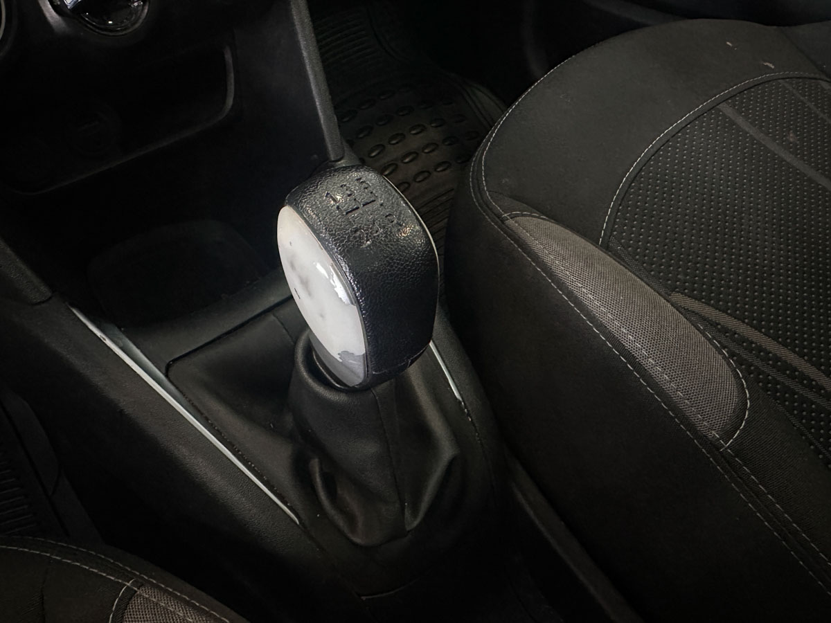 PEUGEOT 208 ACTIVE 1.6 FULL 2013