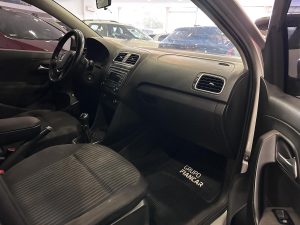 VOLKSWAGEN POLO HIGHLINE 1.6 EXTRA FULL 2015