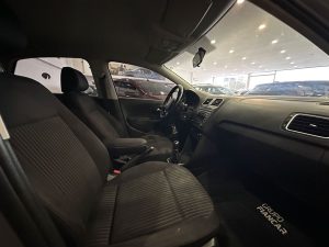 VOLKSWAGEN POLO HIGHLINE 1.6 EXTRA FULL 2015