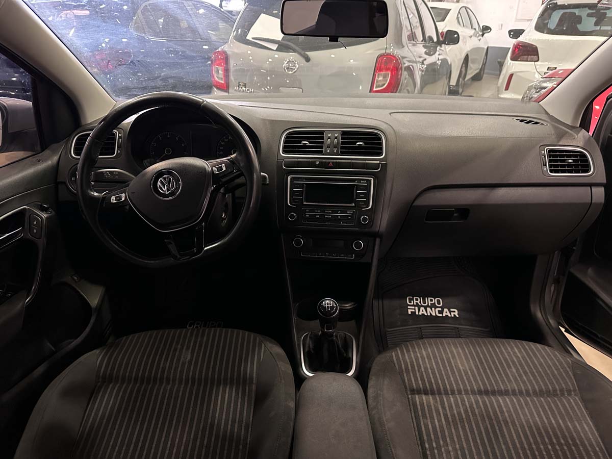 VOLKSWAGEN POLO HIGHLINE 1.6 EXTRA FULL 2015