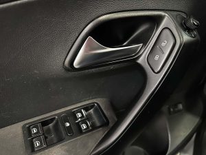 VOLKSWAGEN POLO HIGHLINE 1.6 EXTRA FULL 2015