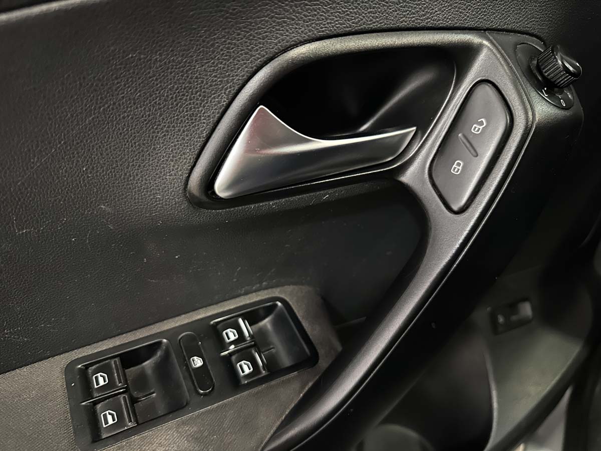 VOLKSWAGEN POLO HIGHLINE 1.6 EXTRA FULL 2015