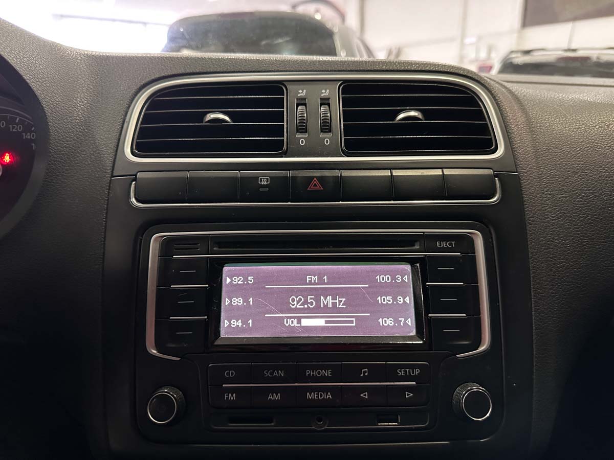 VOLKSWAGEN POLO HIGHLINE 1.6 EXTRA FULL 2015