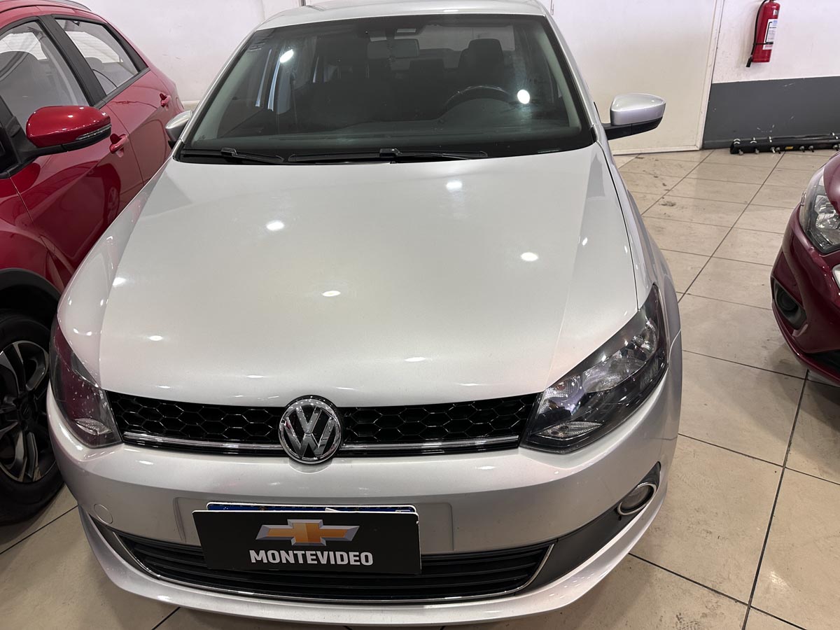 VOLKSWAGEN POLO HIGHLINE 1.6 EXTRA FULL 2015