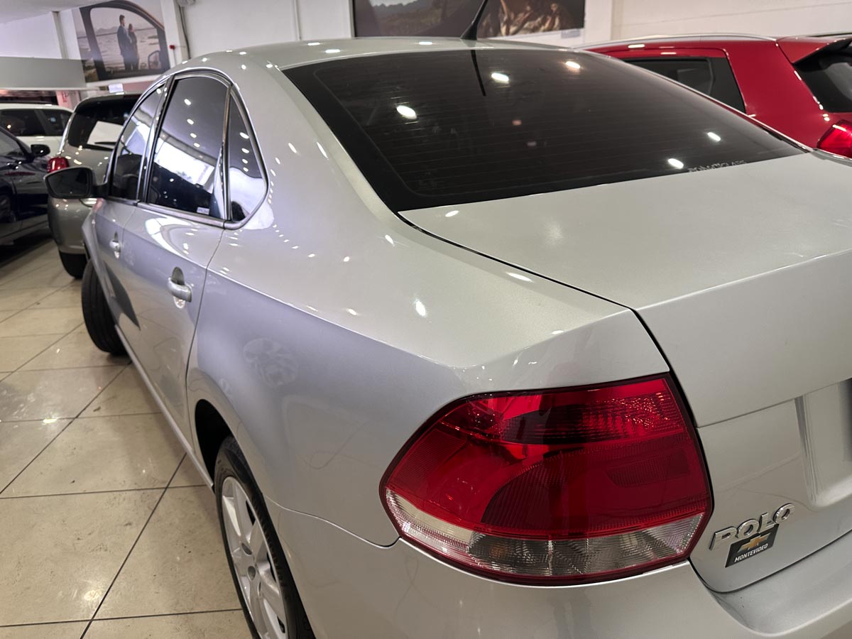 VOLKSWAGEN POLO HIGHLINE 1.6 EXTRA FULL 2015