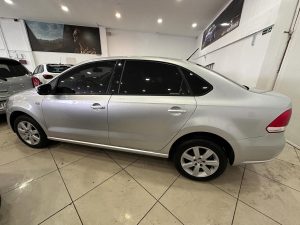 VOLKSWAGEN POLO HIGHLINE 1.6 EXTRA FULL 2015