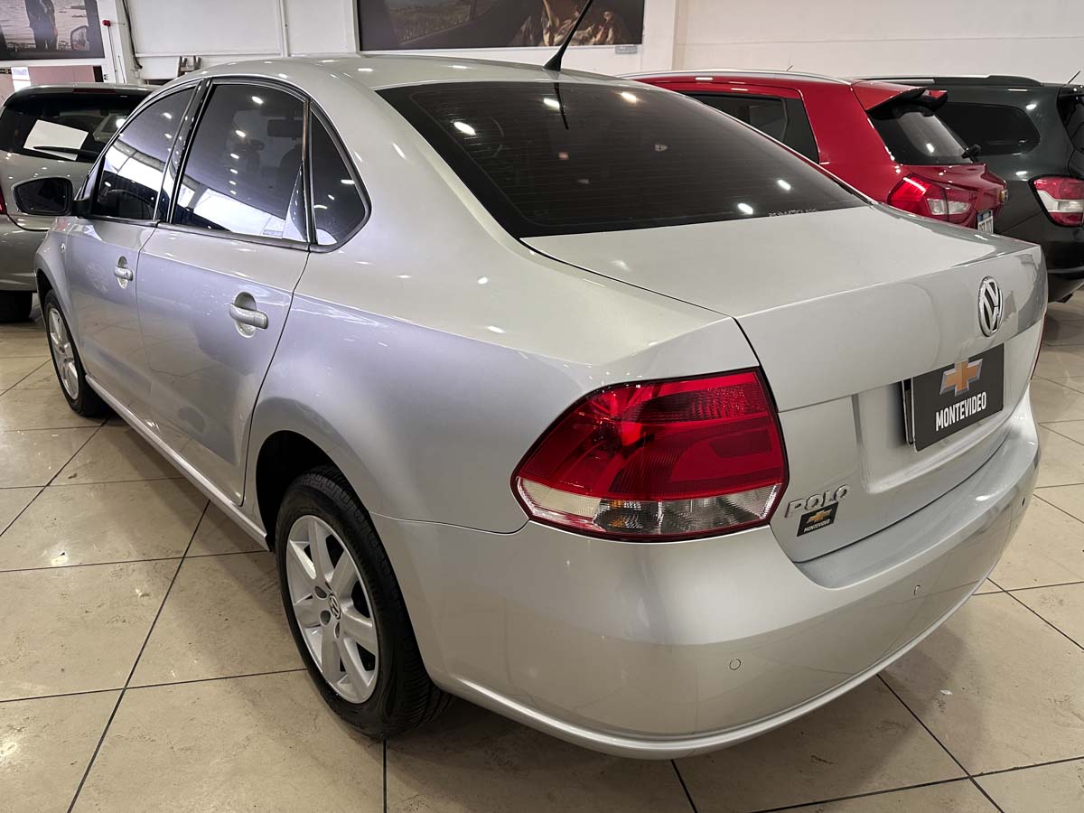 VOLKSWAGEN POLO HIGHLINE 1.6 EXTRA FULL 2015