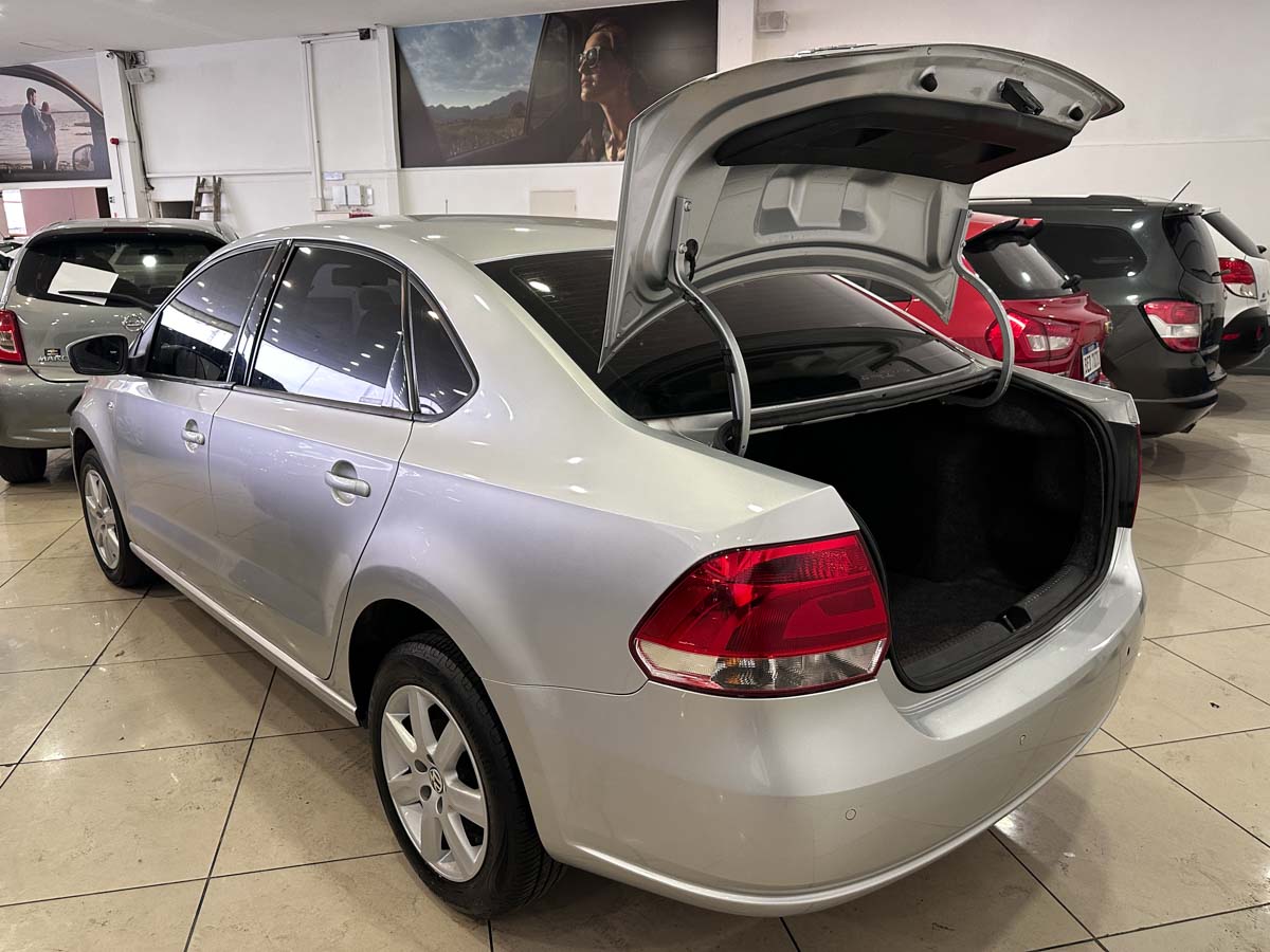 VOLKSWAGEN POLO HIGHLINE 1.6 EXTRA FULL 2015