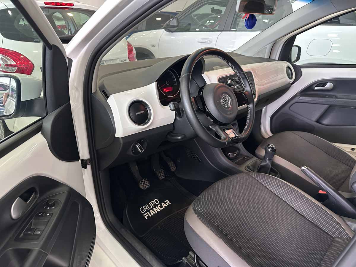 VOLKSWAGEN HIGH UP 1.0 FULL 2017