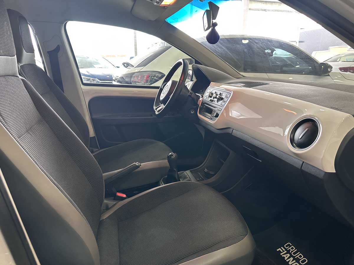 VOLKSWAGEN HIGH UP 1.0 FULL 2017