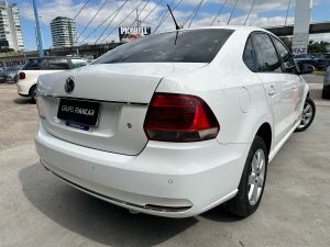 VOLKSWAGEN POLO HIGHLINE 1.6 FULL AT 2018
