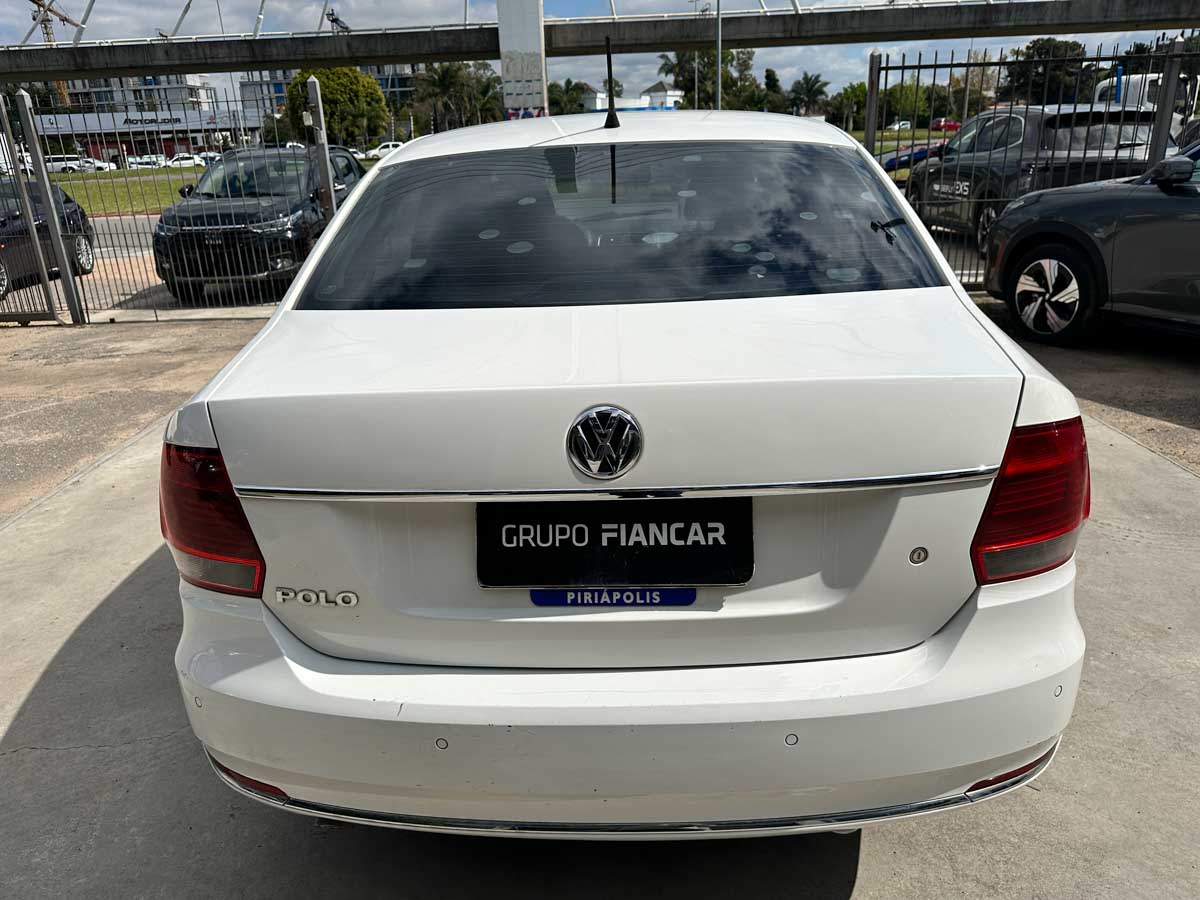 VOLKSWAGEN POLO HIGHLINE 1.6 FULL AT 2018