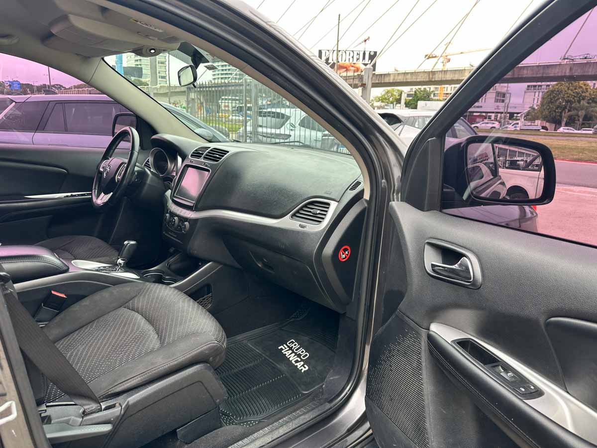 DODGE JOURNEY SE 2.4 AT 7PLAZAS 5PTS 2014
