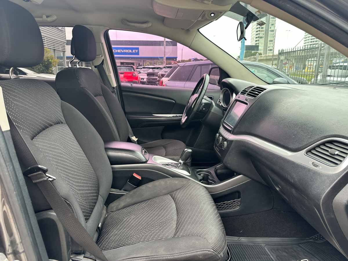 DODGE JOURNEY SE 2.4 AT 7PLAZAS 5PTS 2014