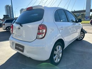 NISSAN MARCH ADVANCE 1.6 AT EXTRA FULL 5PTS 2013